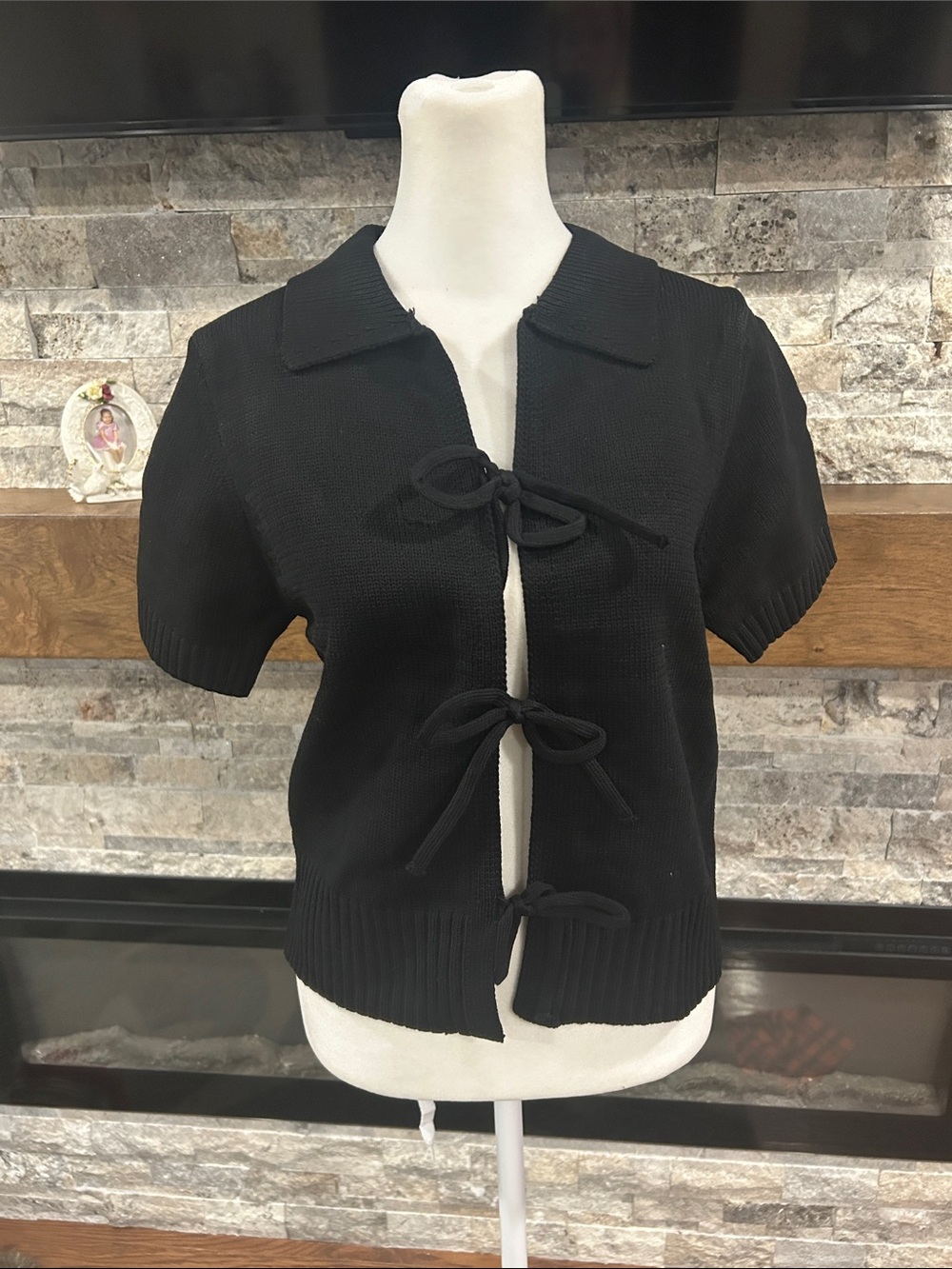 Double Zero Black Short-Sleeve Tie-Front Sweater Cardigan NWOT size small